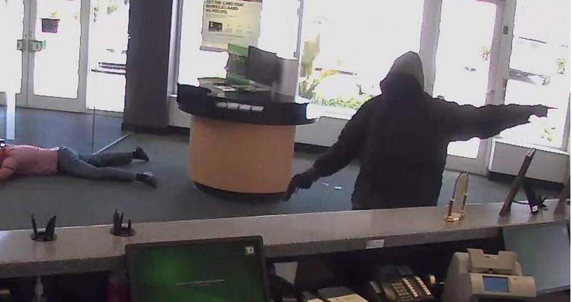 This bank robber got the cash and the dough. Sorry. No bread puns allowed.
