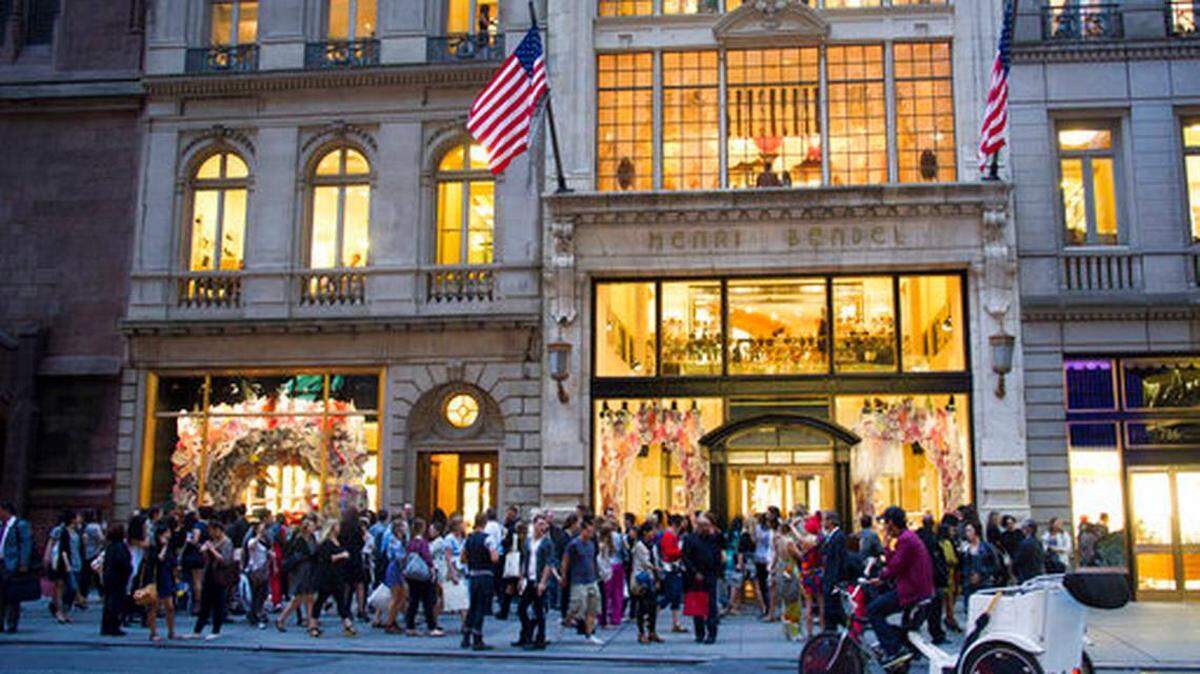 Shoppers gather outside the Henri Bendel store on Fifth Avenue in Manhattan.