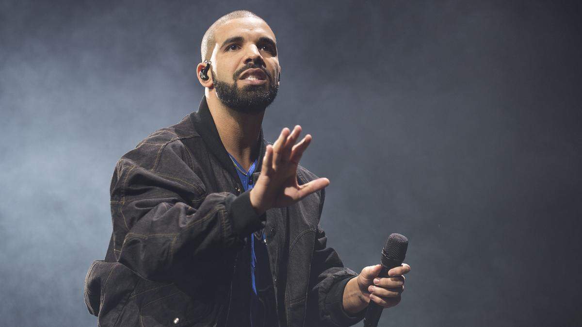 Canadian rapper Drake has been listed as a defense witness in the case against a man accused of murdering Broward County rapper XXTentacion.