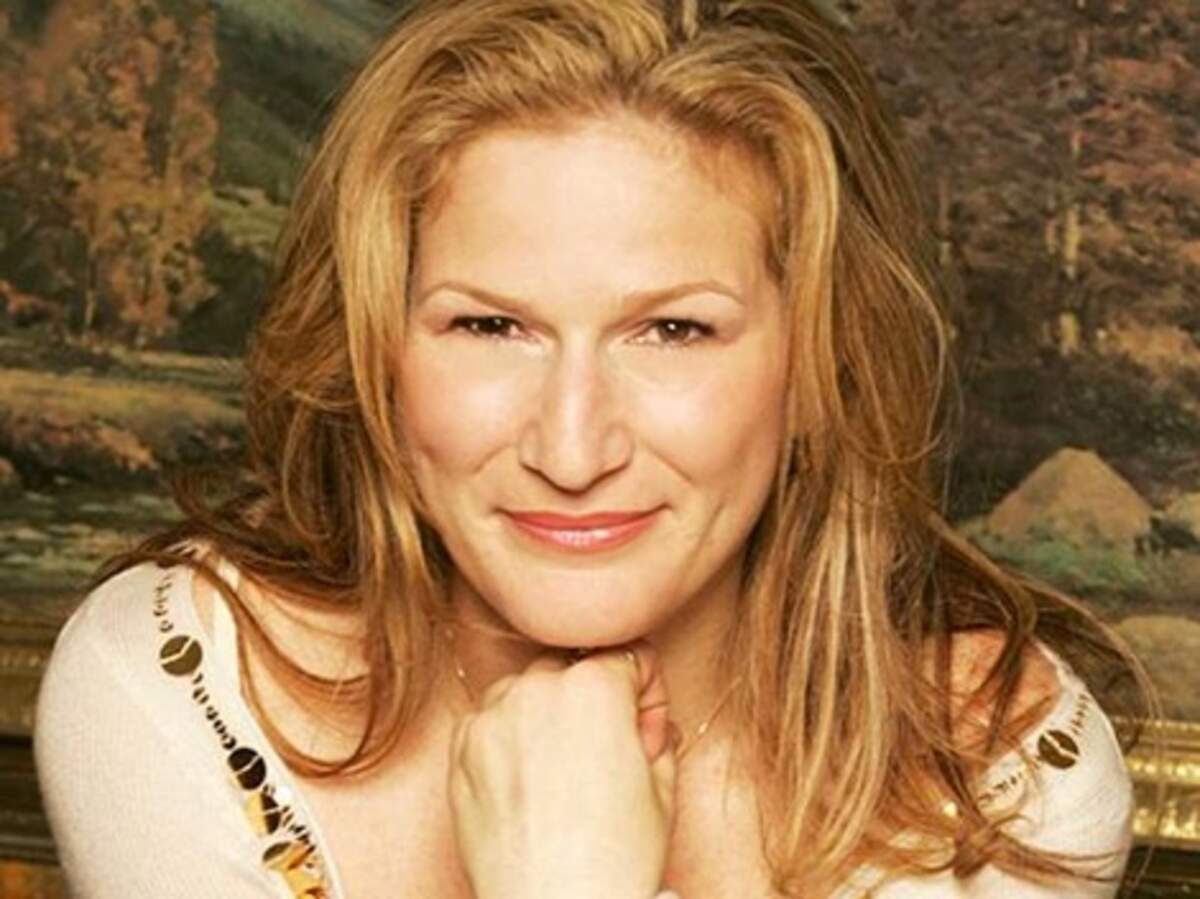 “SNL” alum Ana Gasteyer comes to Yardley Hall on Dec. 5.