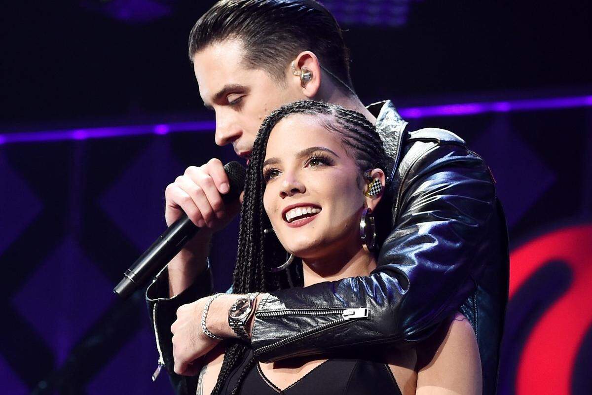 G-Eazy and Halsey perform onstage at the Z100's Jingle Ball 2017 on December 8, 2017 in New York City.  (Theo Wargo/Getty Images for iHeartMedia)