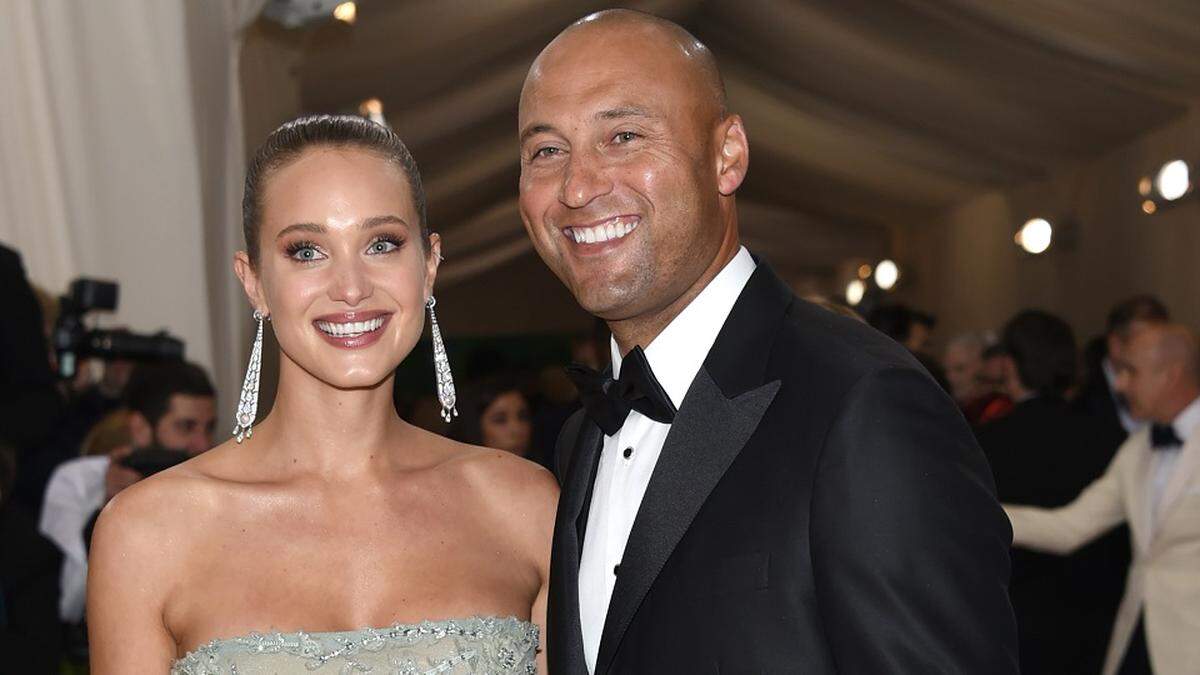 Hannah Davis, left, and Derek Jeter