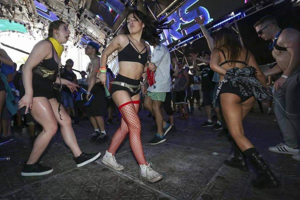 Angelica Giasullo, 20, from Orlando, dances during the 2017 Ultra Music Festival in downtown Miami.