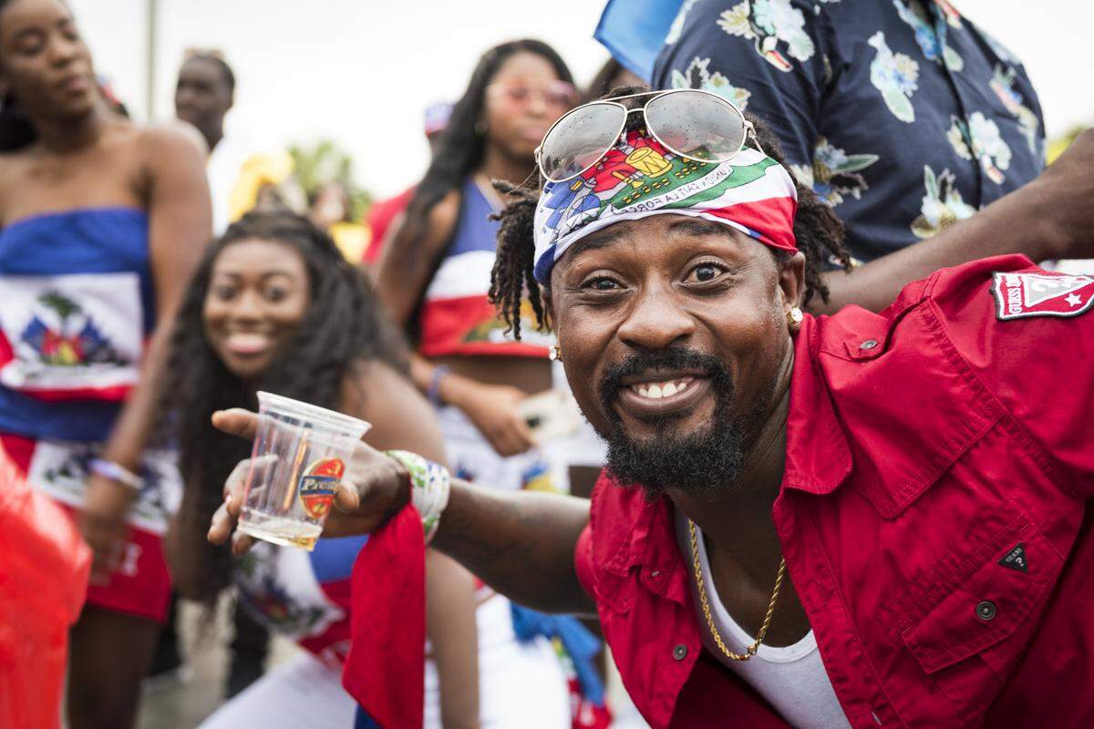 Fans of Haitian music refused to let South Florida’s wet weather prevent them from attending the Haitian Compas Festival Saturday at Mana Wynwood in Miami. The premier showcase for Haitian music and culture in the United States, the festival is celebrating 20 years.