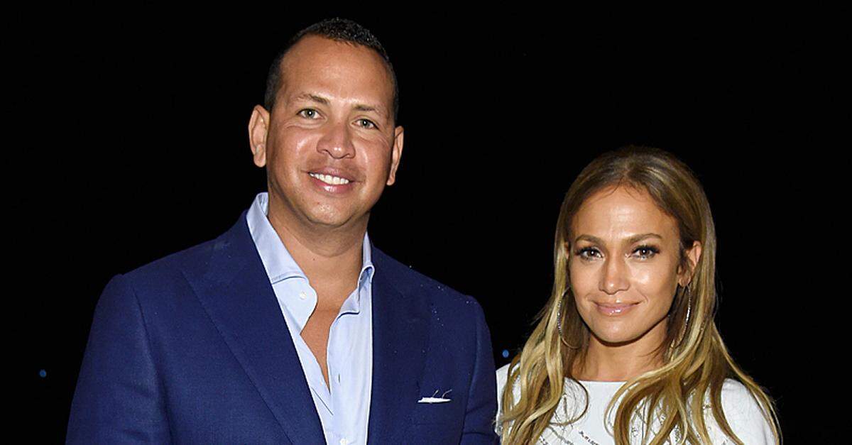 EAST HAMPTON, NY - AUGUST 12: Alex Rodriguez and Jennifer Lopez attend Apollo in the Hamptons 2017: hosted by Ronald O. Perelman at The Creeks on August 12, 2017 in East Hampton, New York. (Photo by Kevin Mazur/Getty Images for The Apollo)