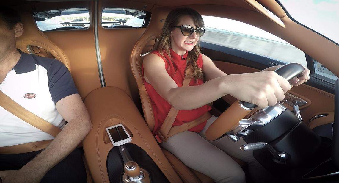 EVERYONE GET OUT OF MY WAY!!!" Even a Bugatti Chiron has to sit in Miami traffic.