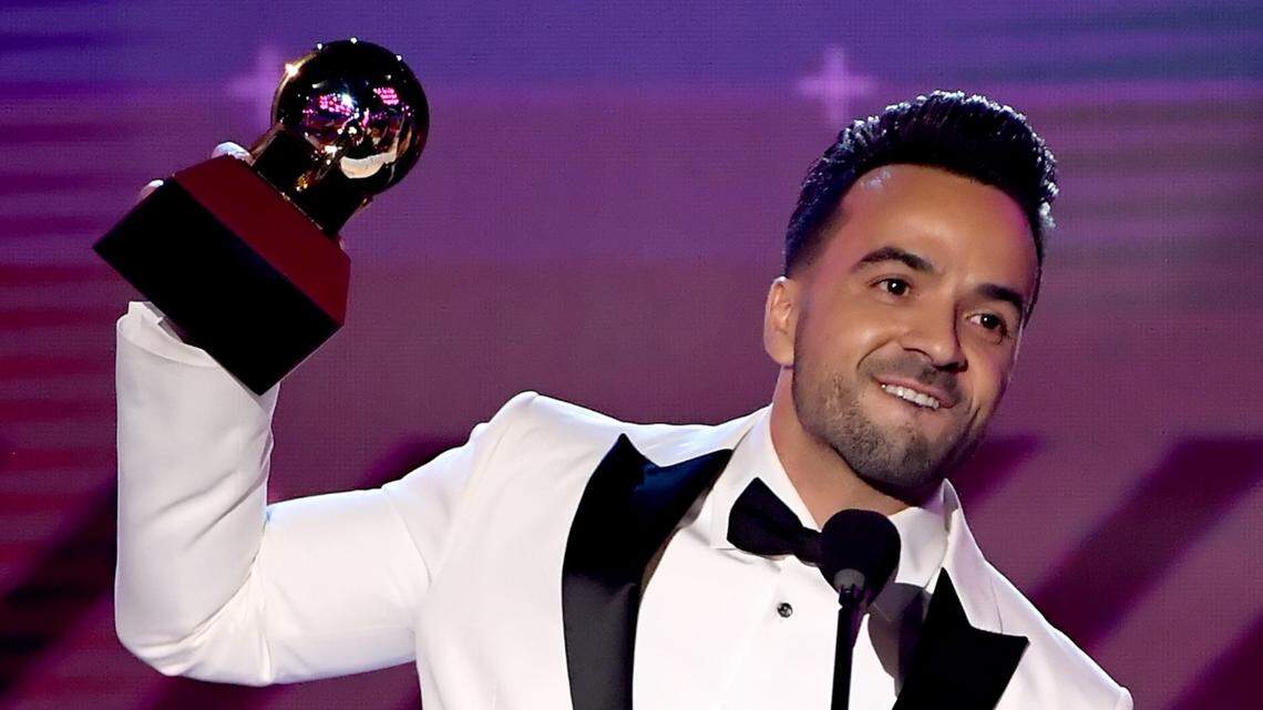 Luis Fonsi accepts Song of the Year for 'Despacito' onstage at the 18th Annual Latin Grammy Awards at MGM Grand Garden Arena on November 16, 2017 in Las Vegas, Nevada.  (Photo by Kevin Winter/Getty Images)