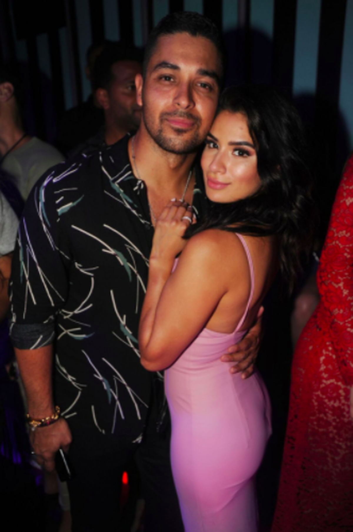 Run, Diane! Wilmer's gonna get handsy!