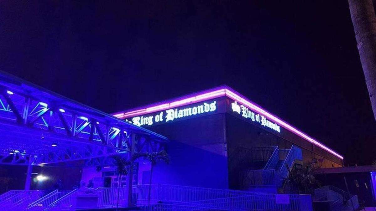 King of Diamonds Miami Gentlemen’s closed its door in November 2018 after going bankrupt. A new strip club bearing the name KOD Miami sprung up roughly a year later.