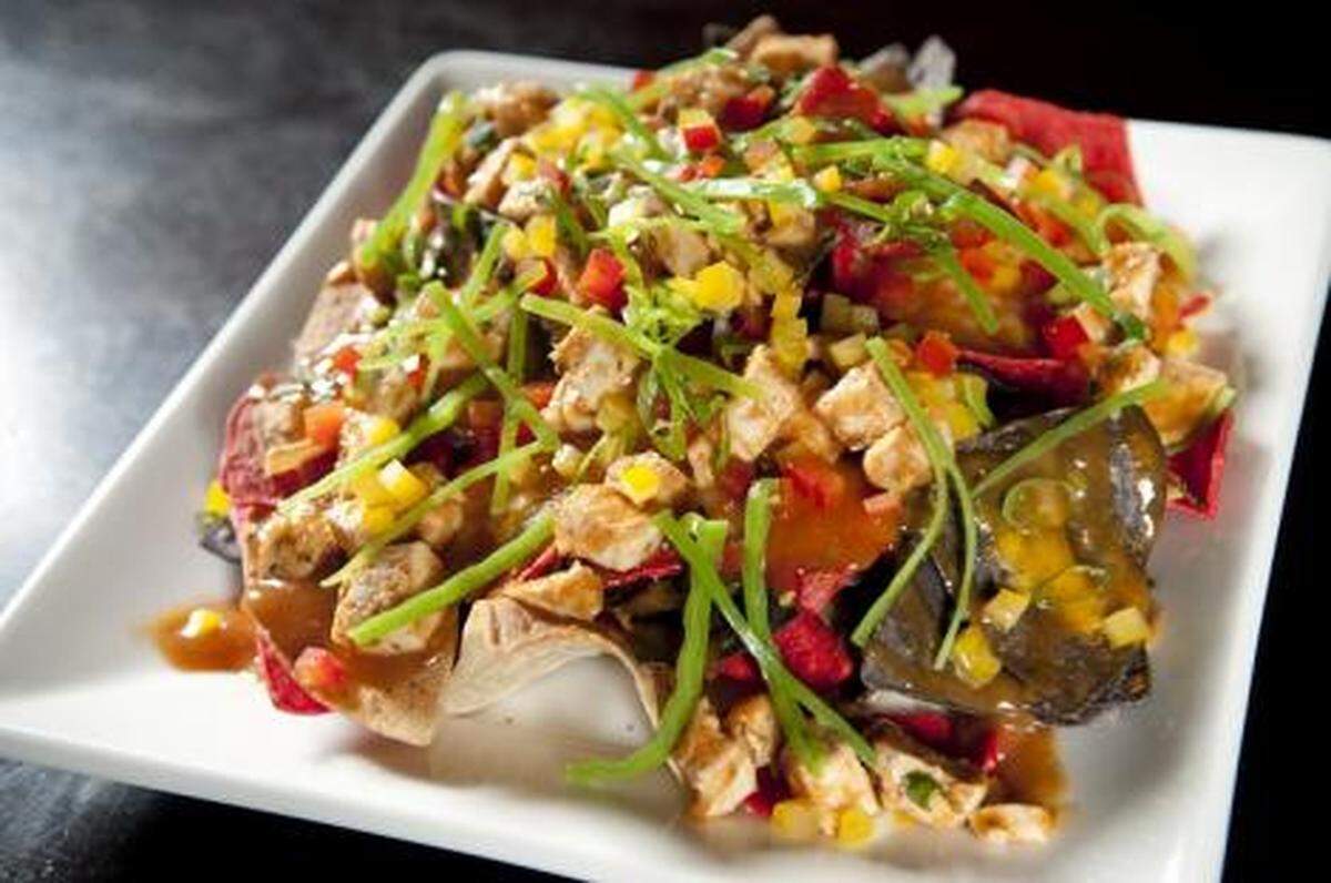 Thai Chicken Nachos