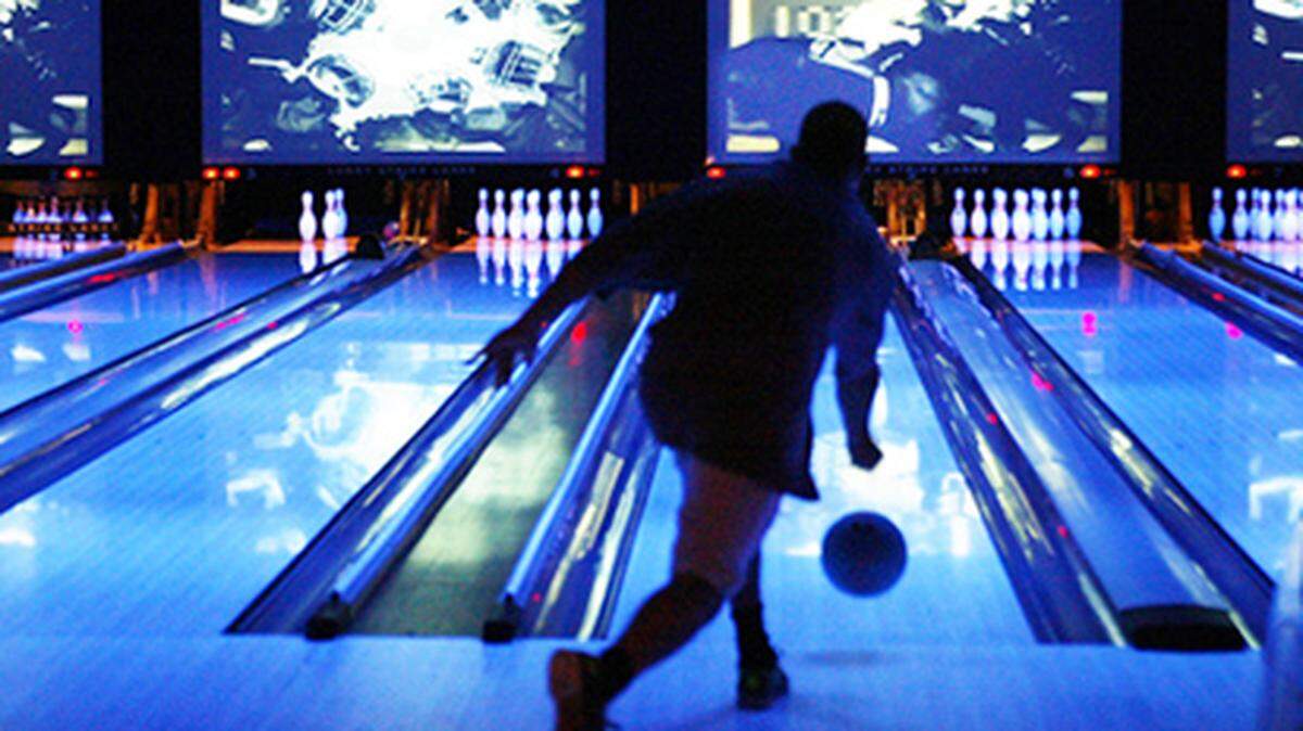 Bowling, South Beach style, at Lucky Strike. Photo: Nuri Vallbona