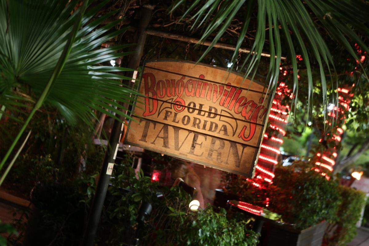 Alex Mateo de Acosta/El Nuevo Herald at Bougainvillea’s Old Florida Tavern in South Miami.