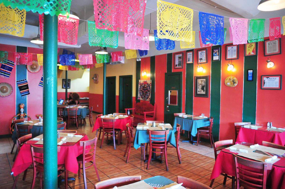 Lounge Los Altos is now open for biz