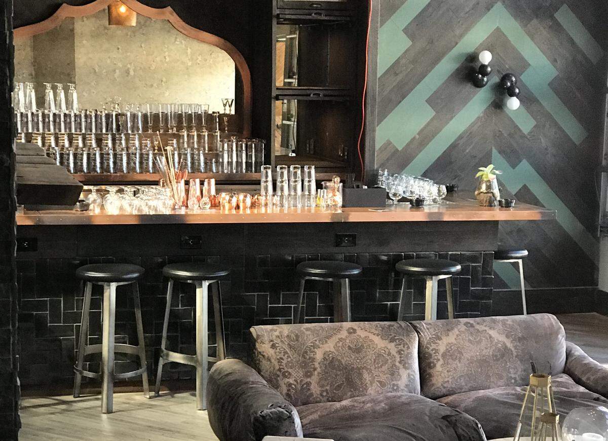 The Atrium Bar at racket