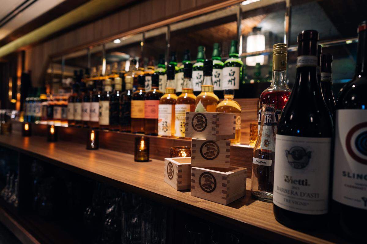 The bar at xyz
