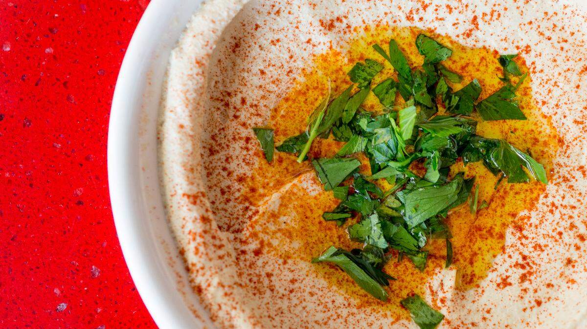 Dizengoff channels the Tel Aviv-style hummus shops.