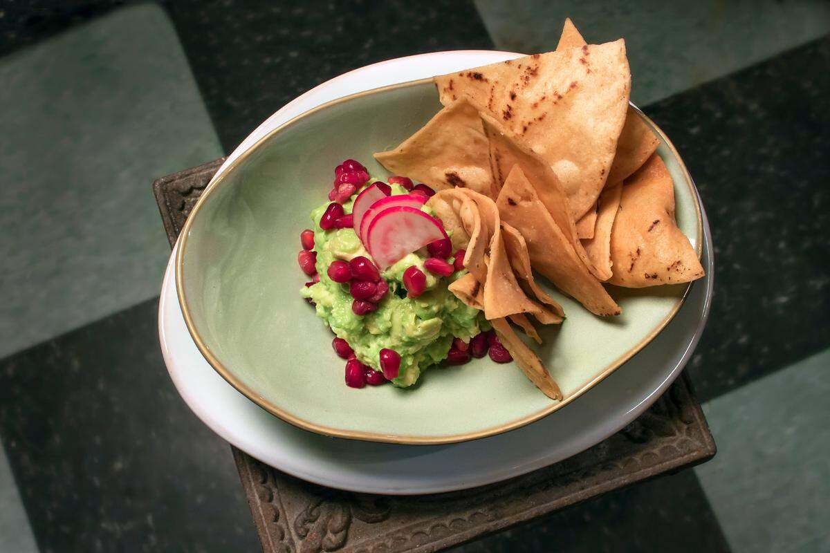 Smash Avocado; photo/Pixlocal Studio
