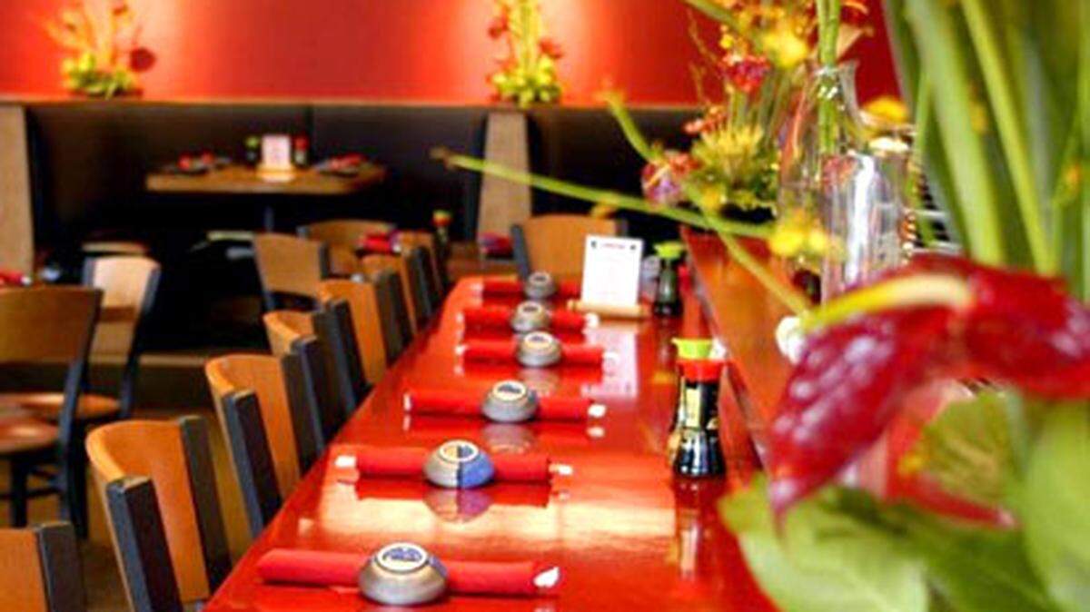  RA Sushi.