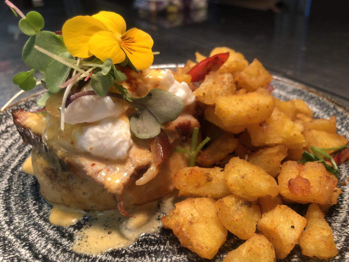 Eggs benedict (Handout)