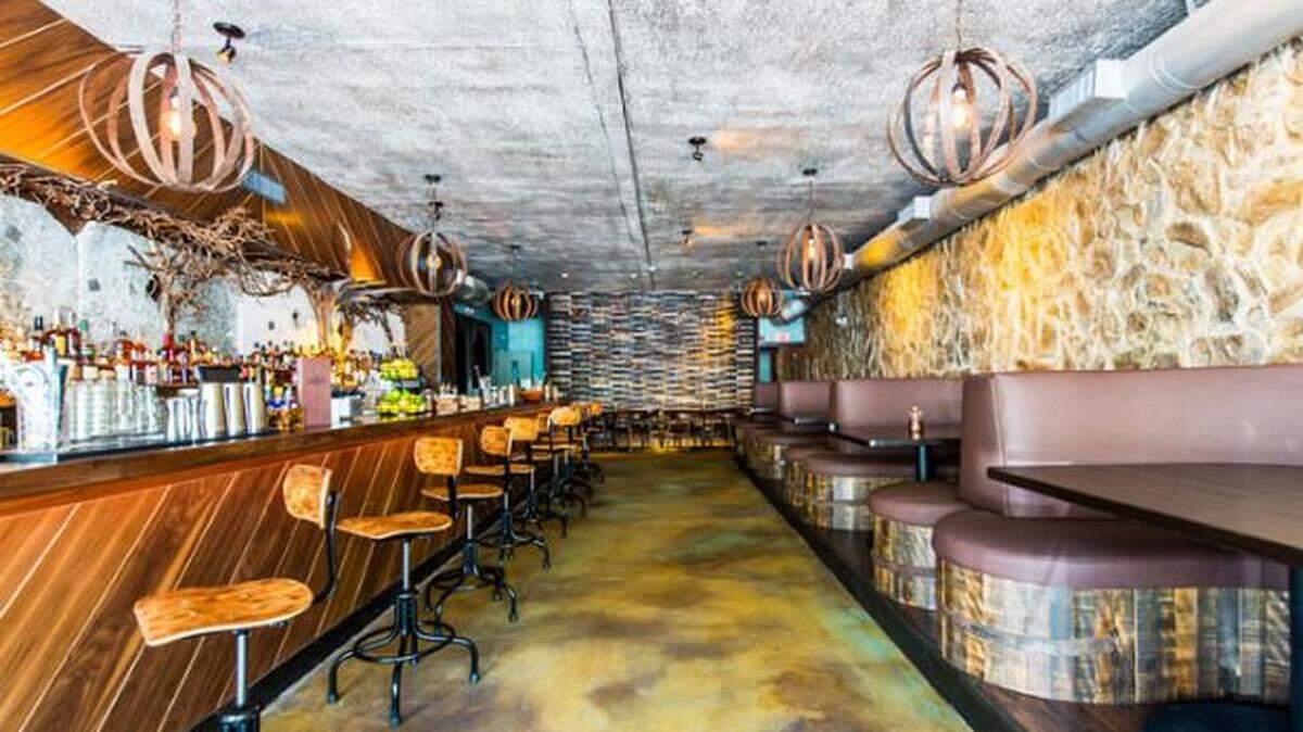 Commonwealth is a new whiskey bar in Miami Beach with inspiration from Chicago.