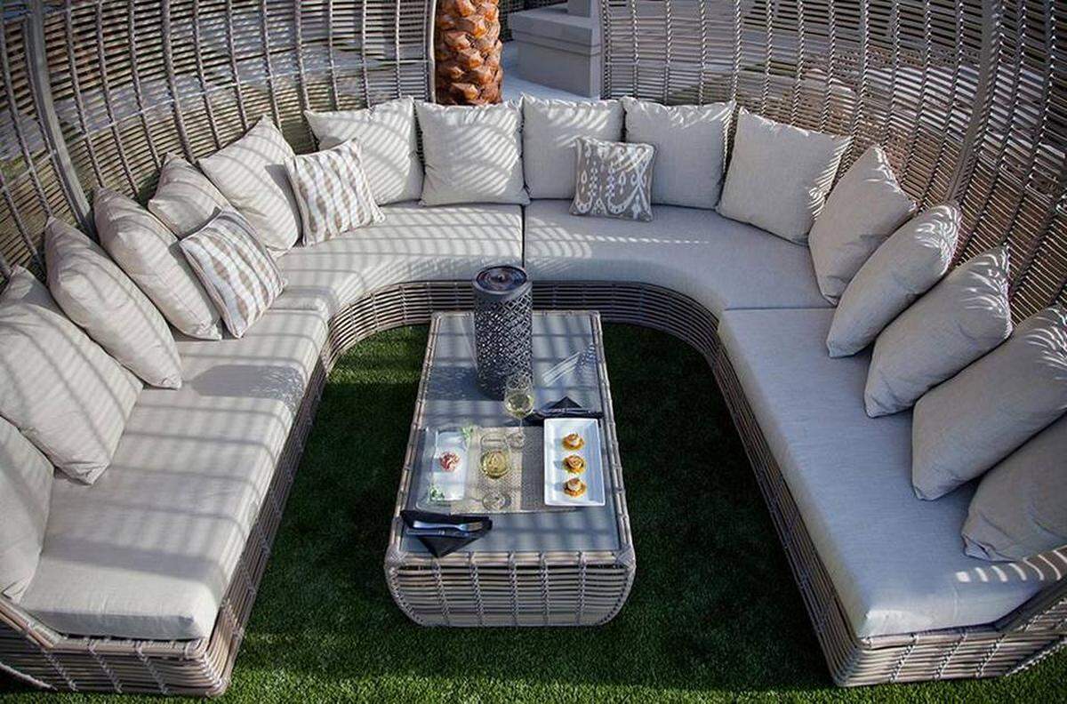 The Birdcage at Shooters, the perfect place to lounge with your besties.
