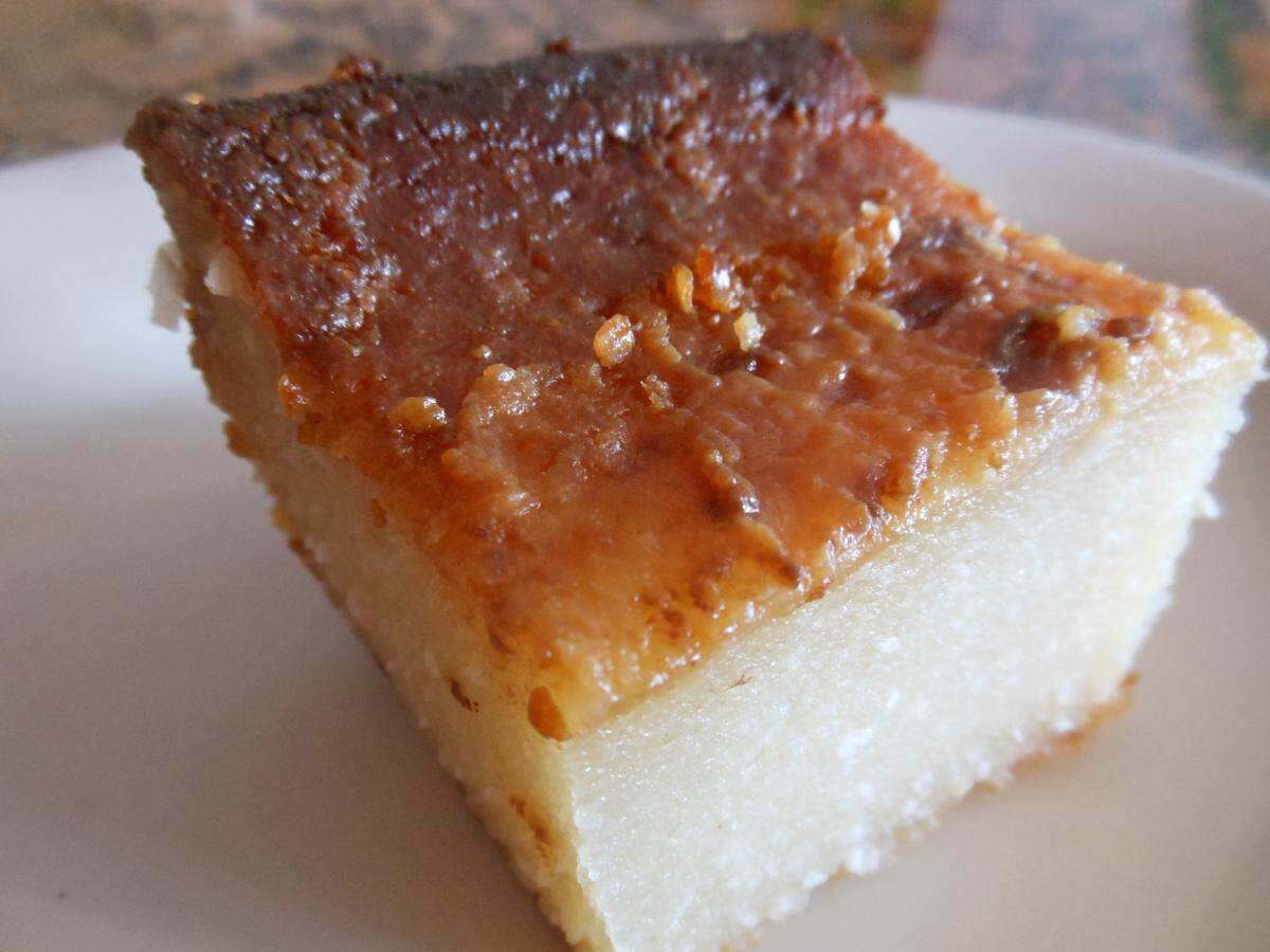 Sweet grated yuca and coconut pone at Chakas.