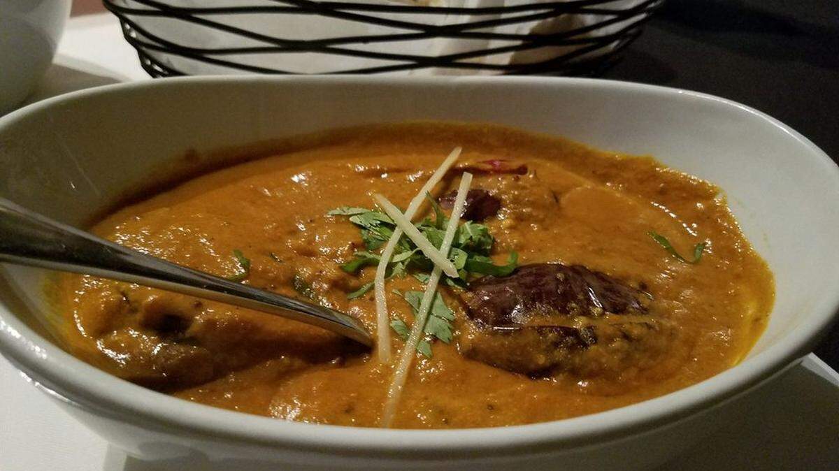 There are several curries from which to choose at Saffron.