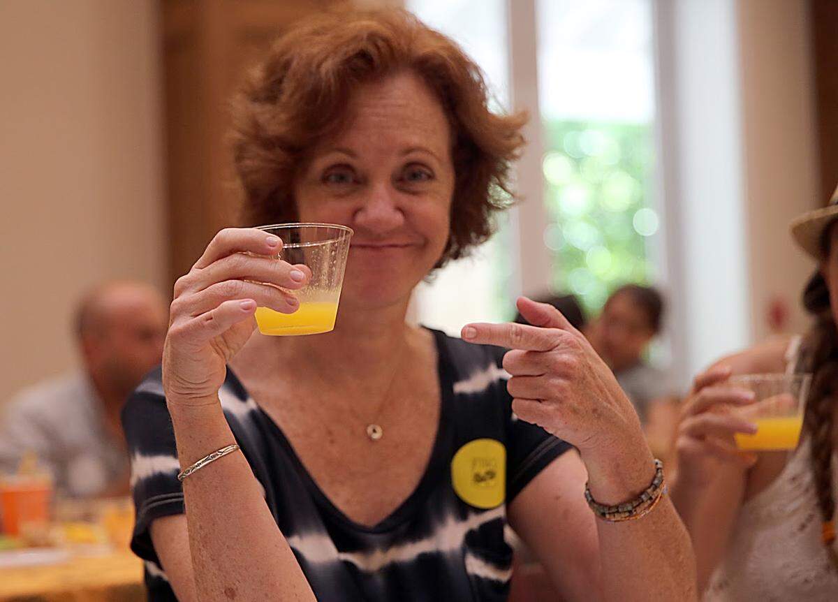 Mixed with alcohol, mango transforms into a miraculous substance
