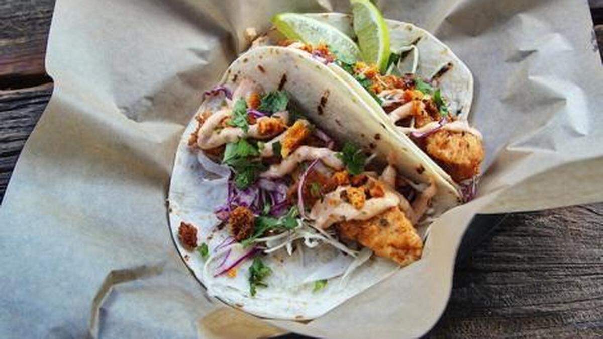 Fried Chicken Taco. Photo by Jipsy.