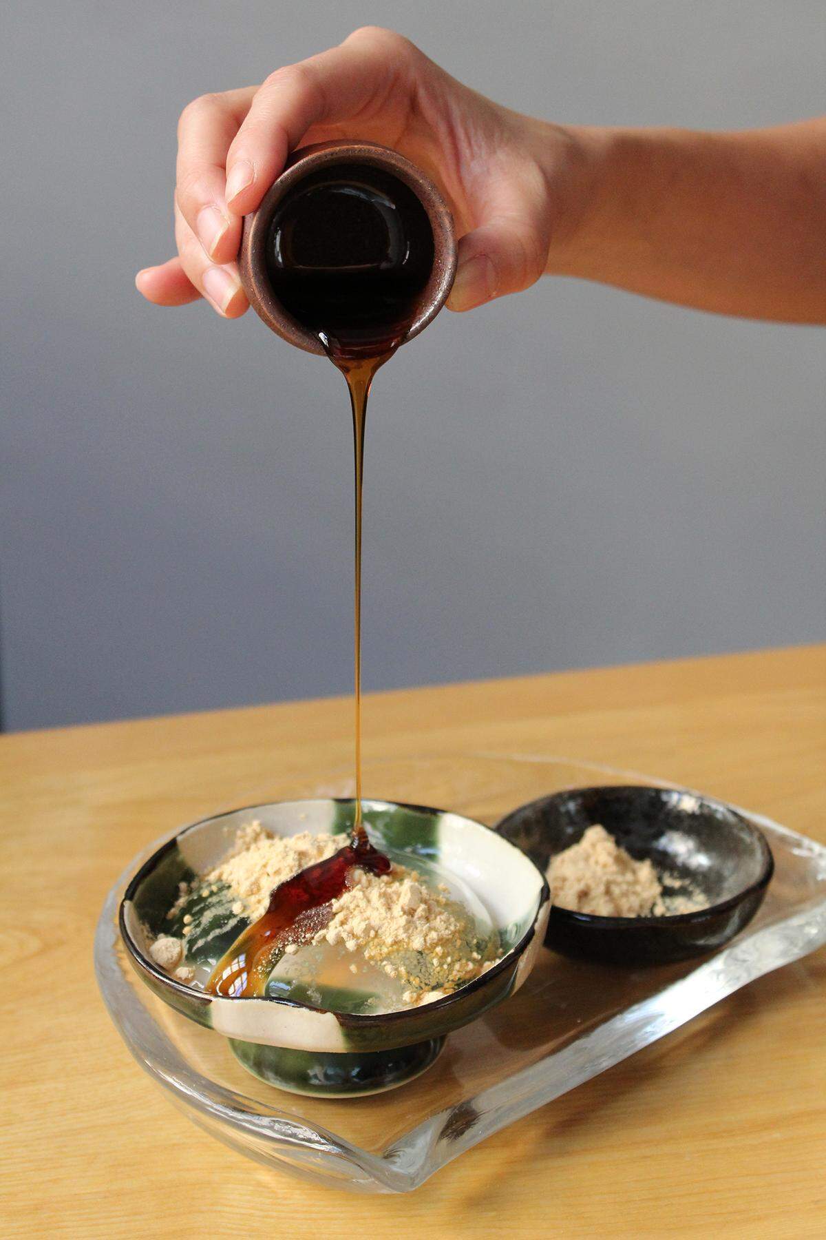 Raindrop Cake; photo/DeepSleep Studio