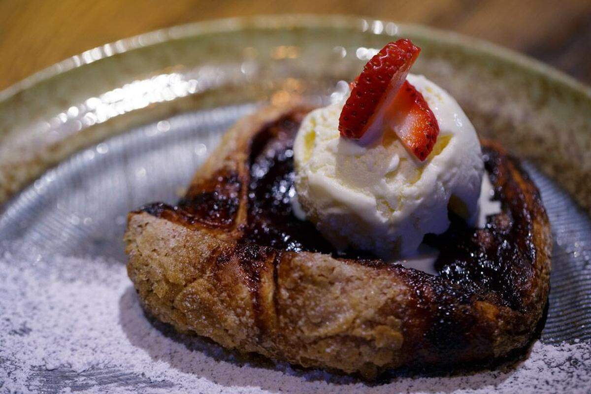 The cherry blossom galette at Dragonfly