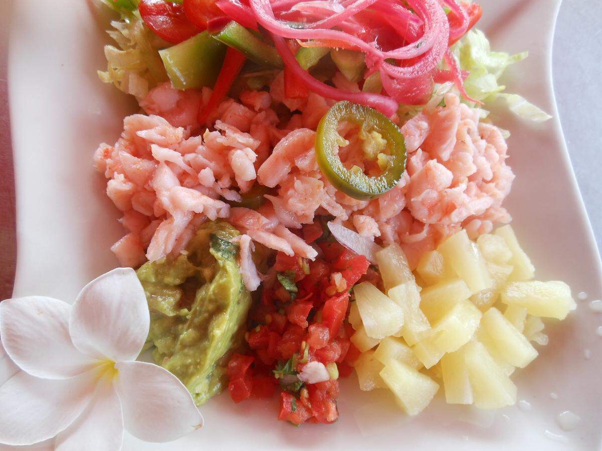 Shrimp poké salad at Jacalito