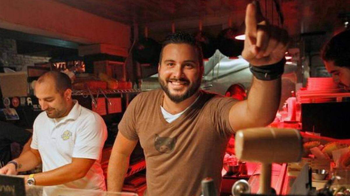 Chef José Mendín, who opened Pubbelly in 2011 and became a five-time James Beard award semifinalist there, has closed the restaurant in 2019.