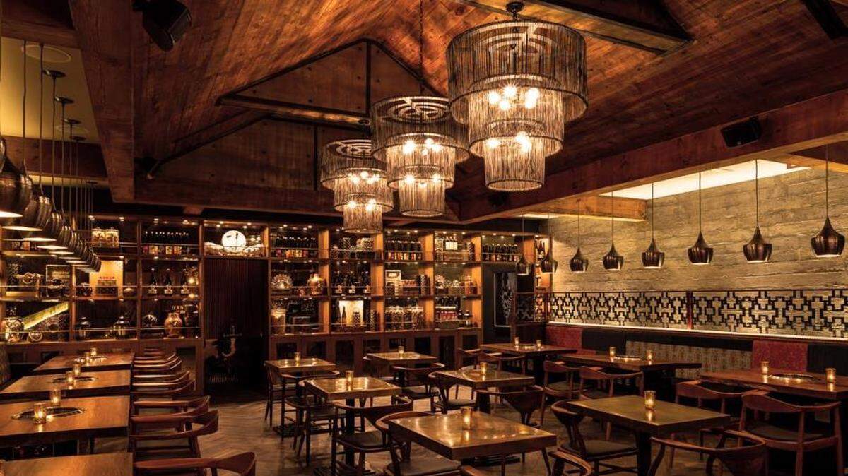 Drunken Dragon restaurant, which serves Asian tapas and Korean barbecue, is closing on Miami Beach.