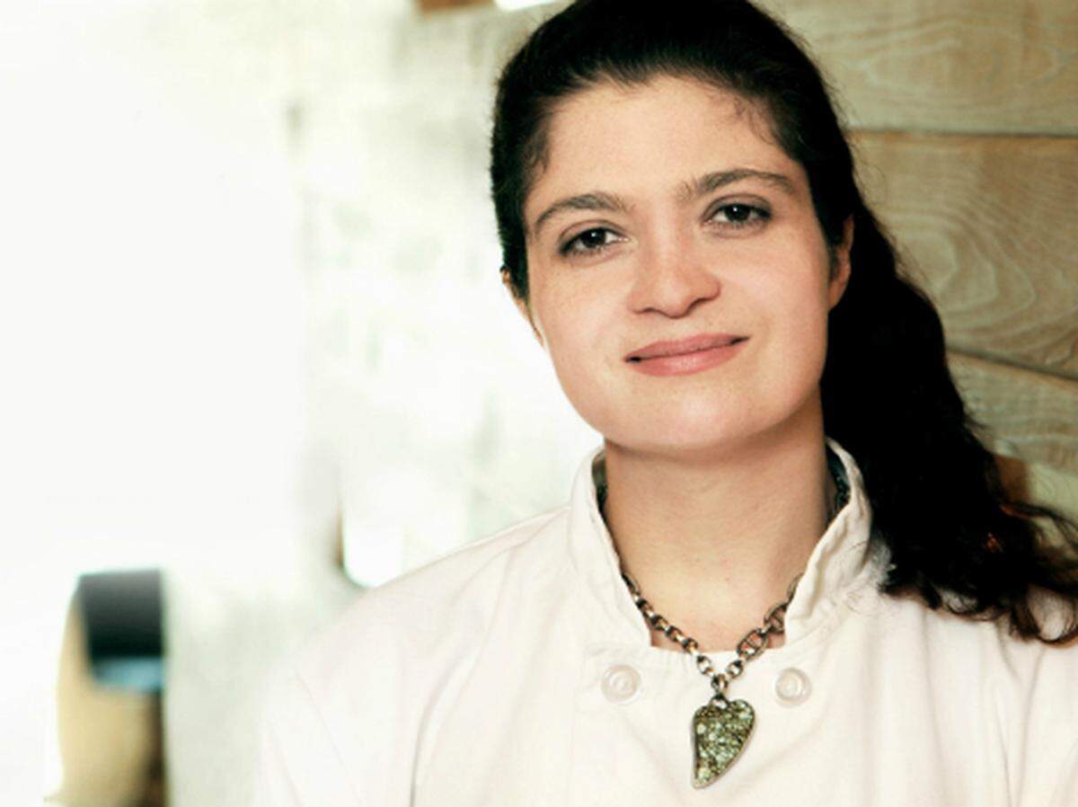 Chef Alex Guarnaschelli of Driftwood Room at Nautilus in South Beach, a Sixty Hotel.