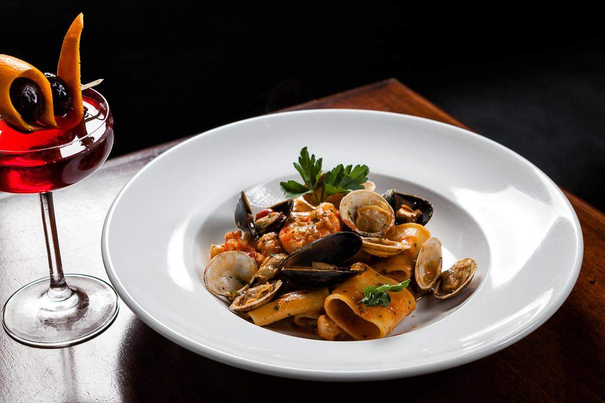 Paccheri allo Scolglio at La Moderna.