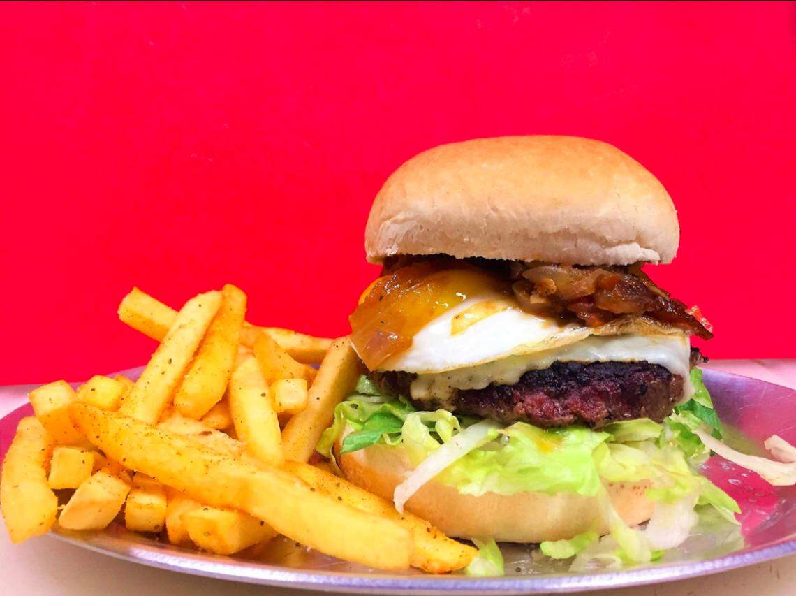 Top Notch Burger at Top Notch Bistro