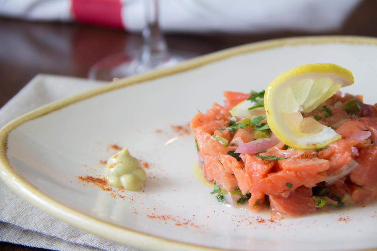 Salmon tartare at Chez Georges