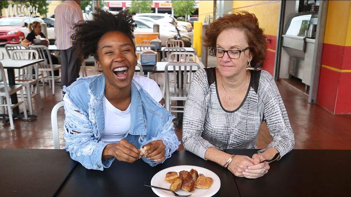 These locals had never been to El Palacio de los Jugos. (Matias Ocner/Miami.com)