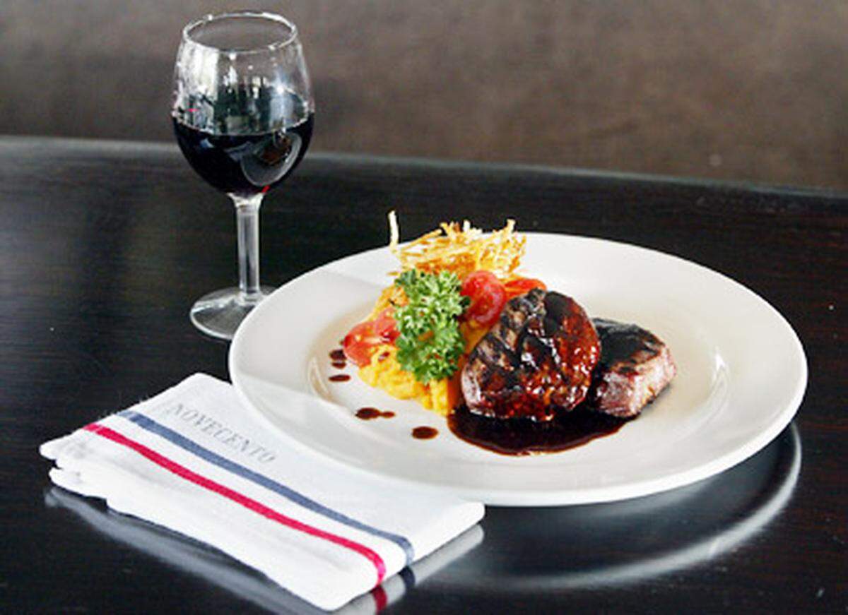 Medallones de Lomo at Novecento Miami Beach. Photo: Hector Gabino