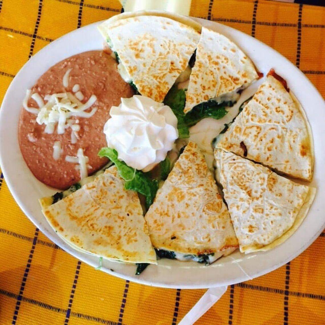 Spinach and mushroom quesadilla from Los Magueyes