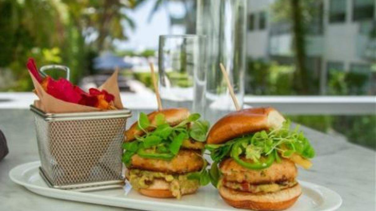 Canvas is the re-branded restaurant at the Sagamore Hotel