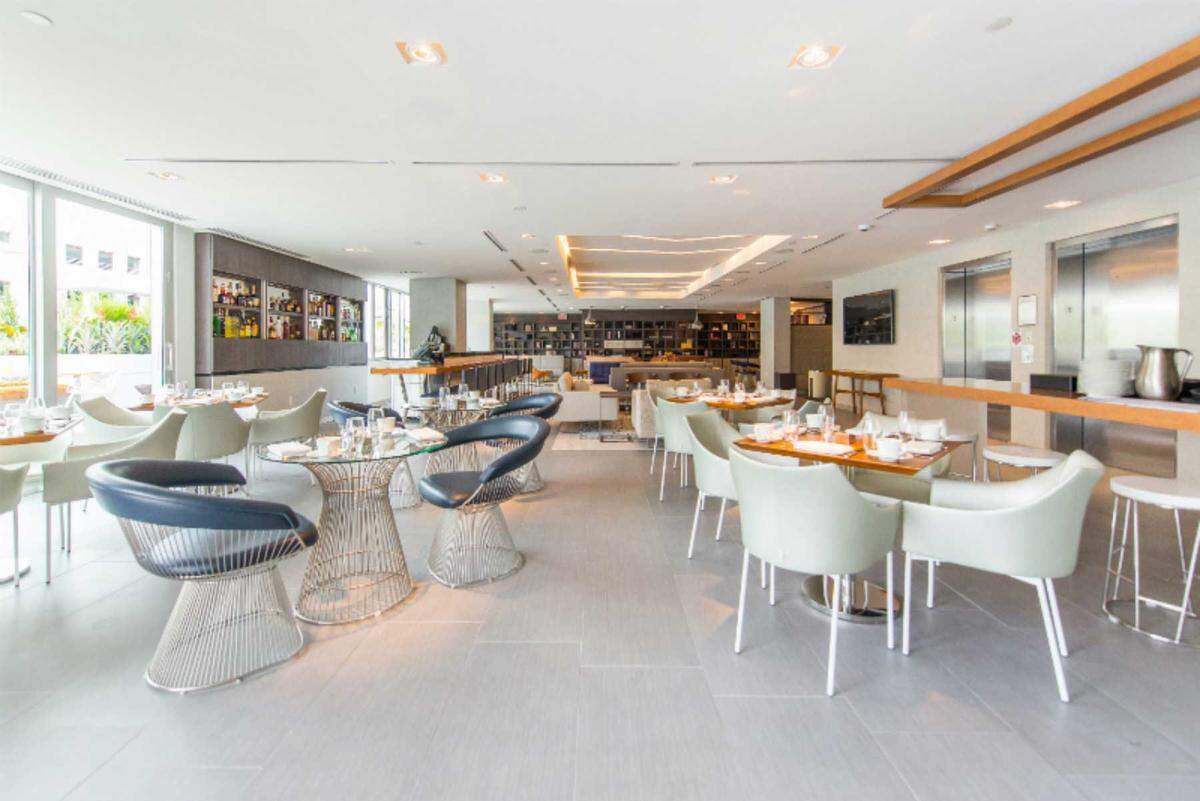 Deck 16 lobby restaurant at Hyatt Centric.