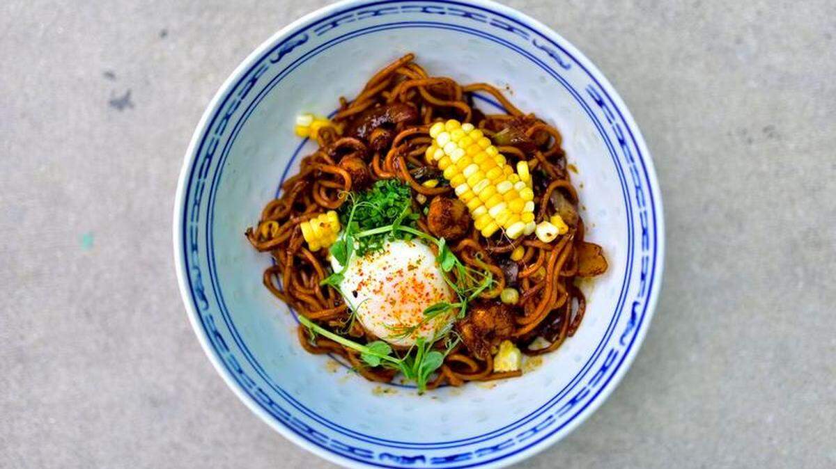 Egg noodles with rock shrimp at Palmar
