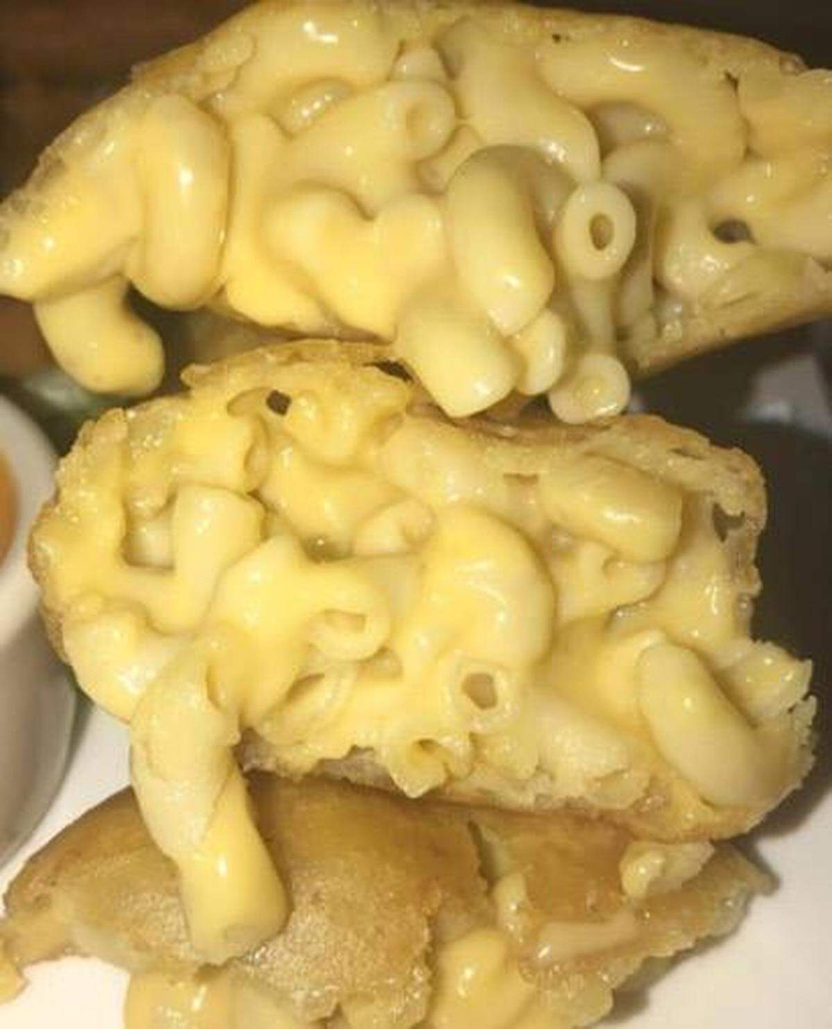 Mac 'n cheese pops from Sugar Factory (Facebook)