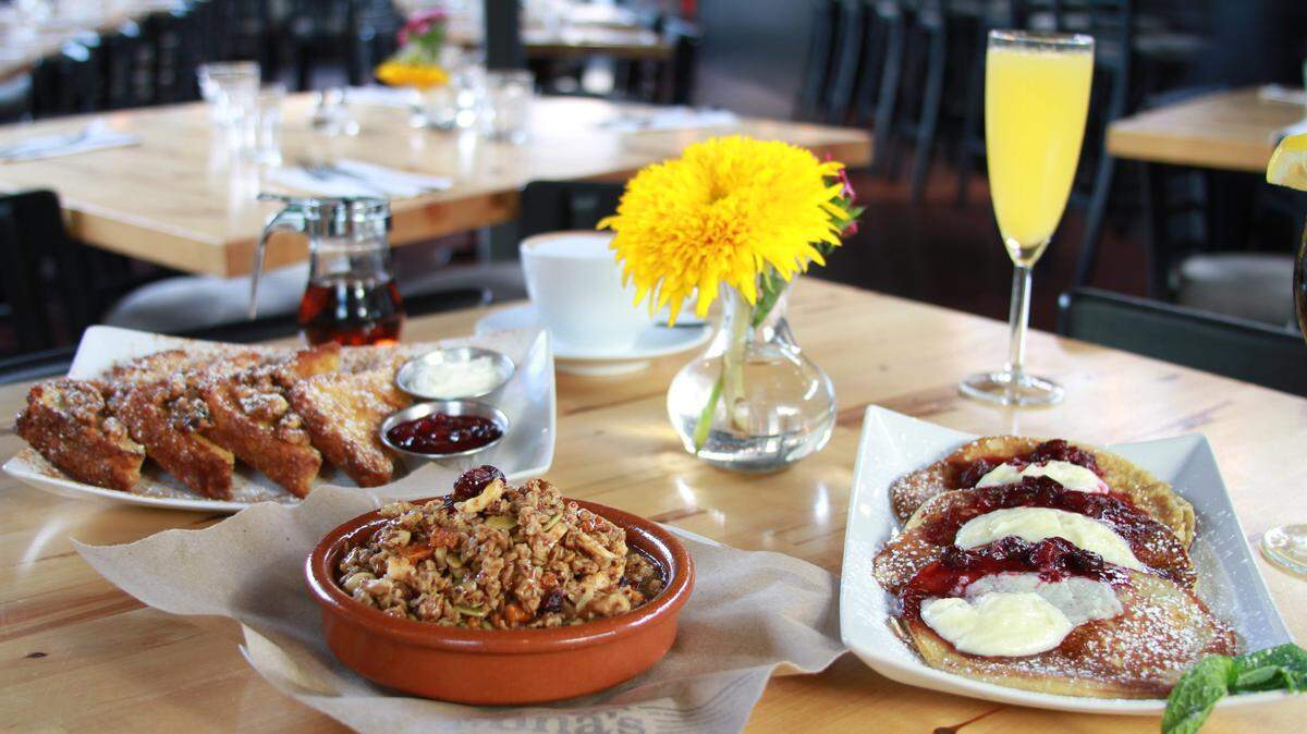 Yo mama is so stressed out, you better get her all the mimosas she wants, like the spread at Minas Mediterraneo.