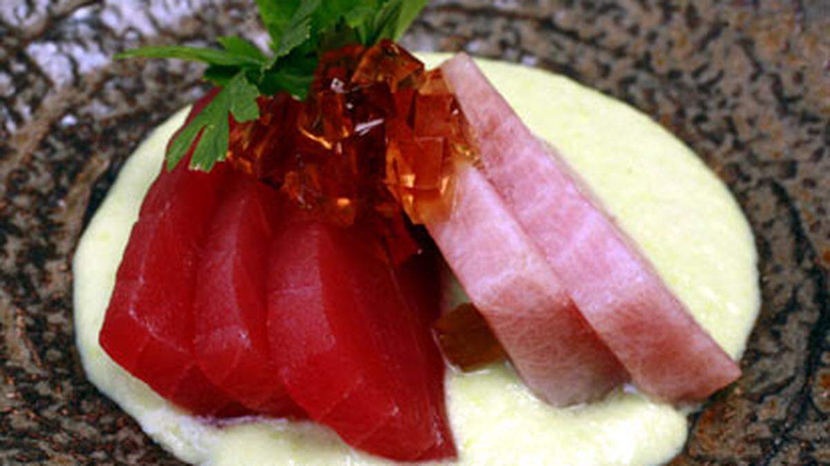 Tuna with edamame puree.
