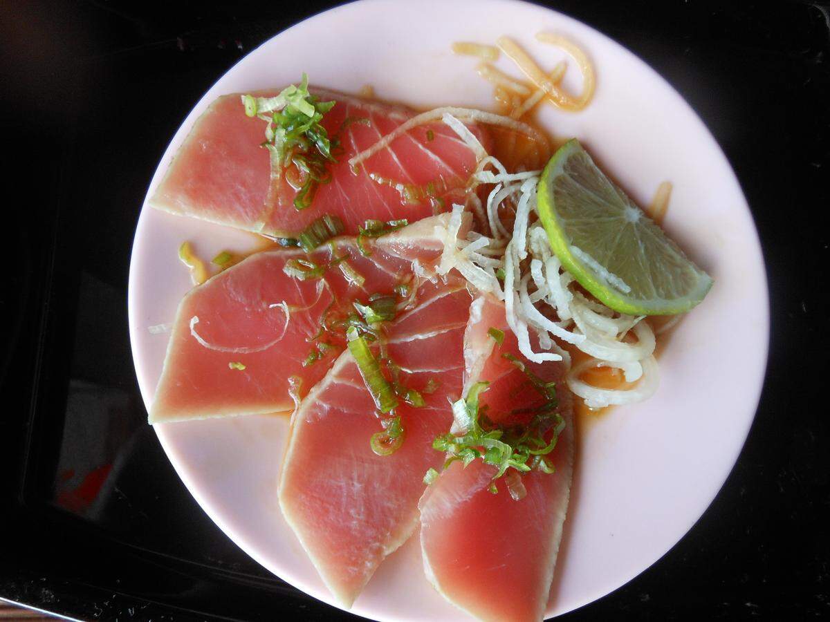 Tuna tataki at Sushi Lucy