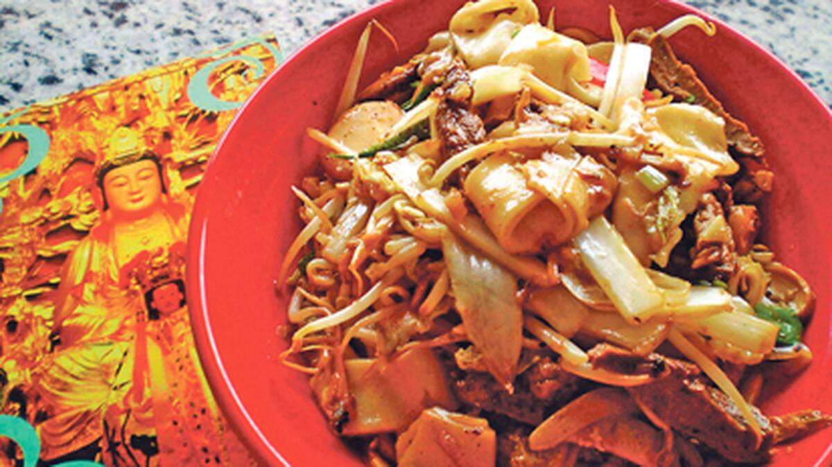 Shing Wang Vegetarian, Icee &amp; Tea House. Photo: Linda Bladholm.