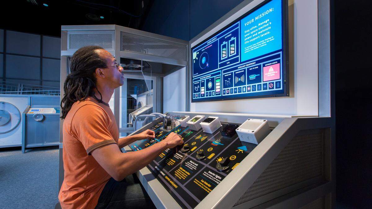 Space gets the Frost treatment at this new exhibit in Miami's fancy science museum.